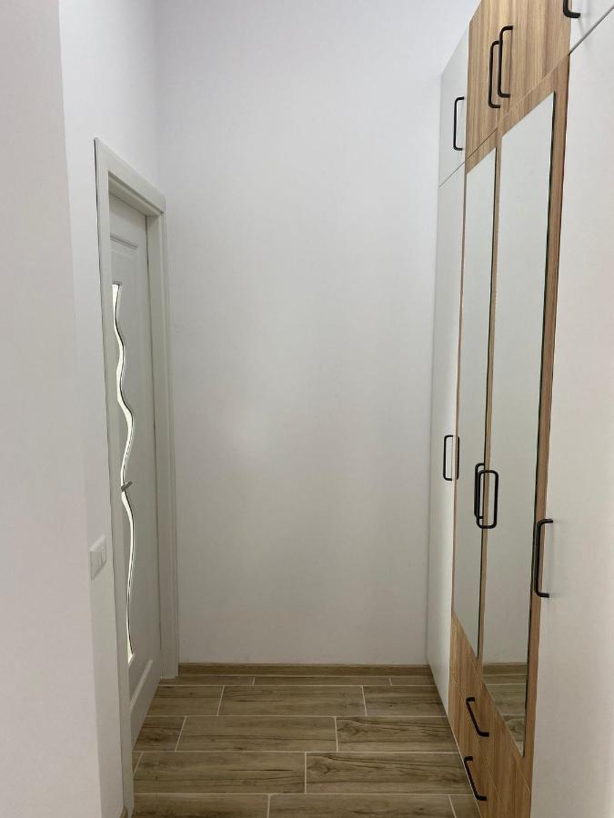 Apartament Lucian Leilighet Râmnicu Vâlcea Eksteriør bilde